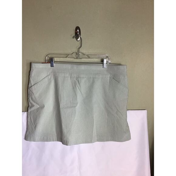 Mario Serrano Golf Activewear Pinstripe Skort Sz. XXL Green/ White Tummy Control - Picture 2 of 10